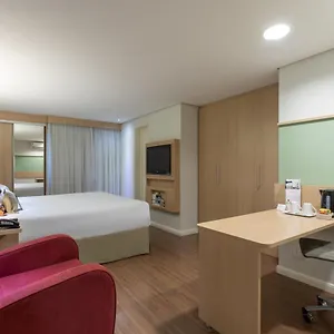 **** Hotel Mercure Nacoes Unidas Brazil